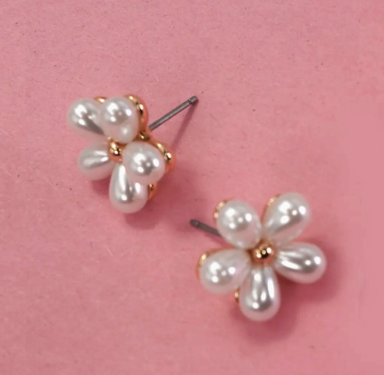 Pearl Daisy Studs