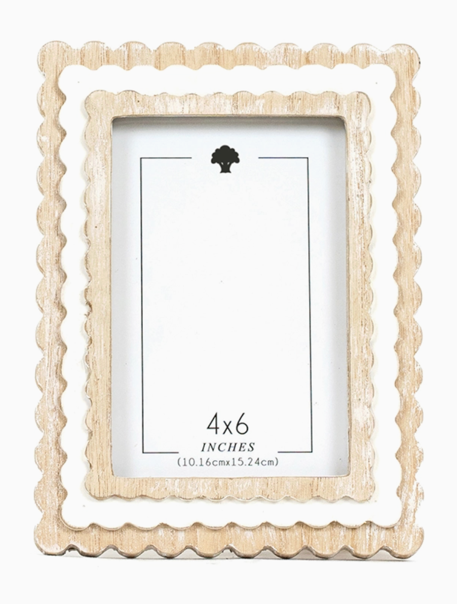 Scallop 4x6 Photo Frame