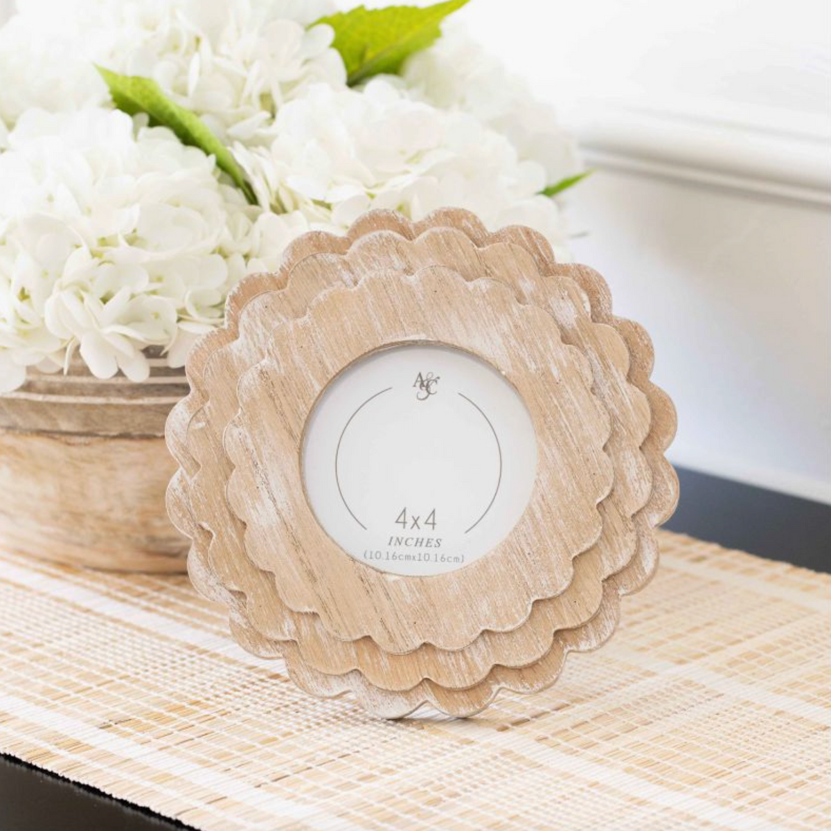Round Scallop 4x4 Photo Frame